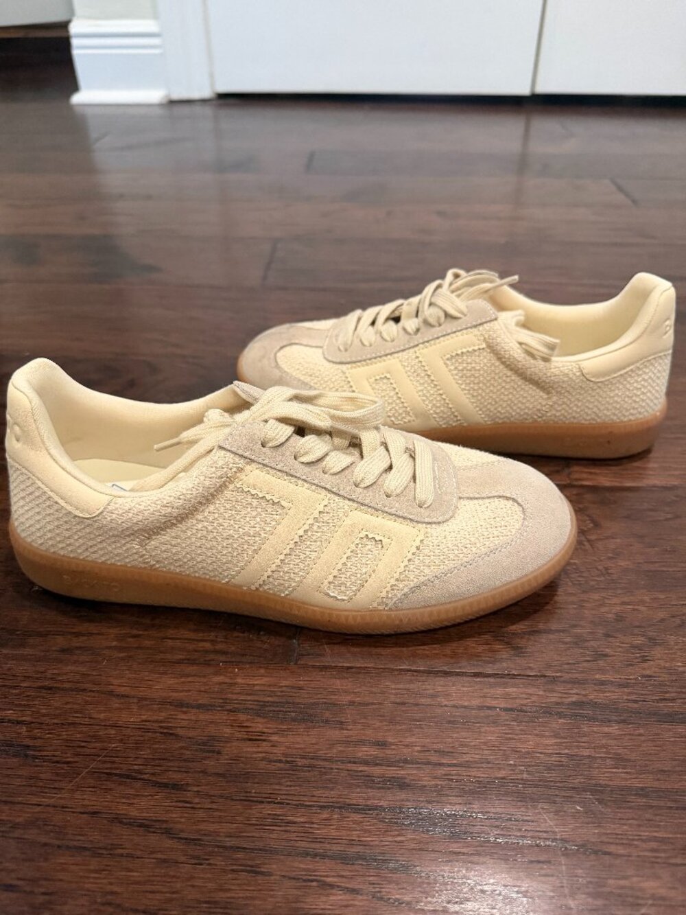 Back 70 beige woven sneakers (size 38)